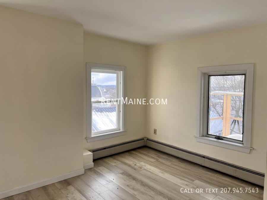 13 Adams St #5 - Photo 4 of 9