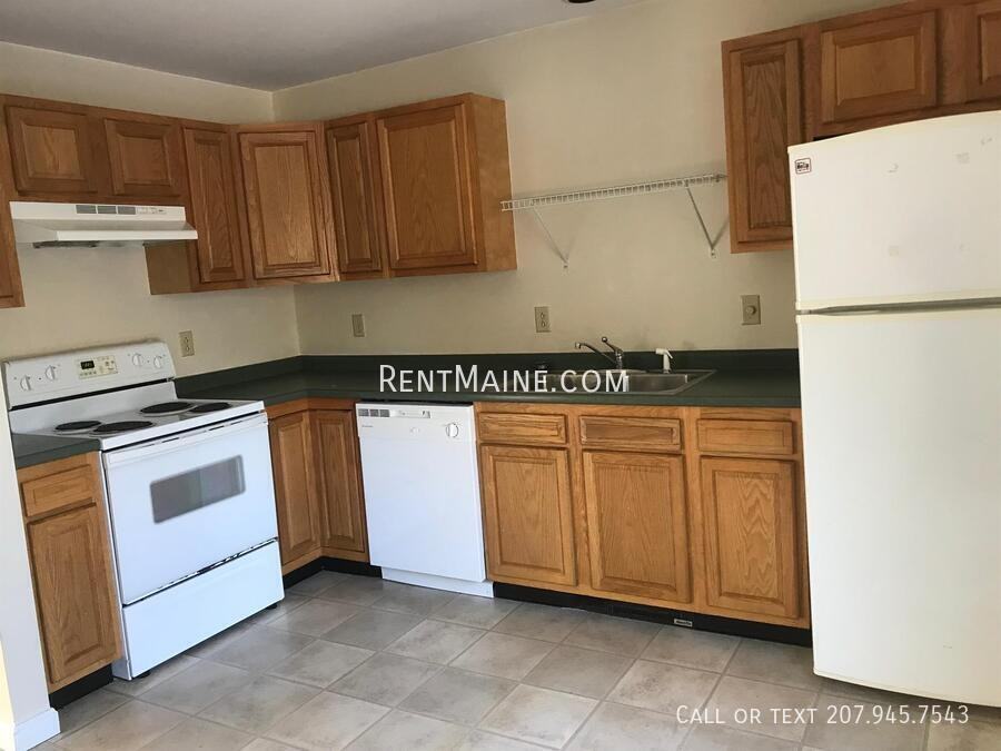 18 Patrick Dr - Photo 2 of 16
