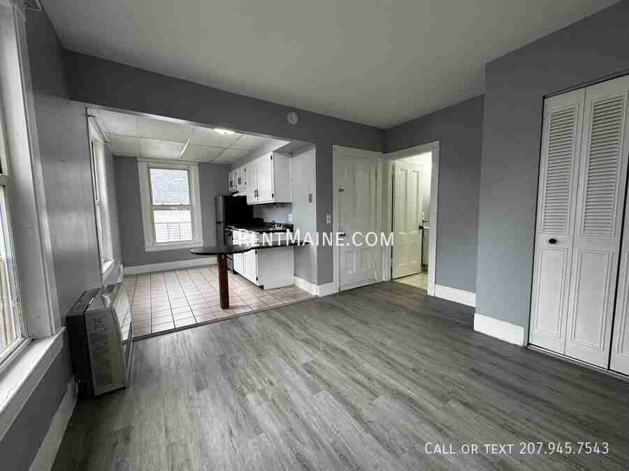38 Oak St #3 - Photo 2 of 8