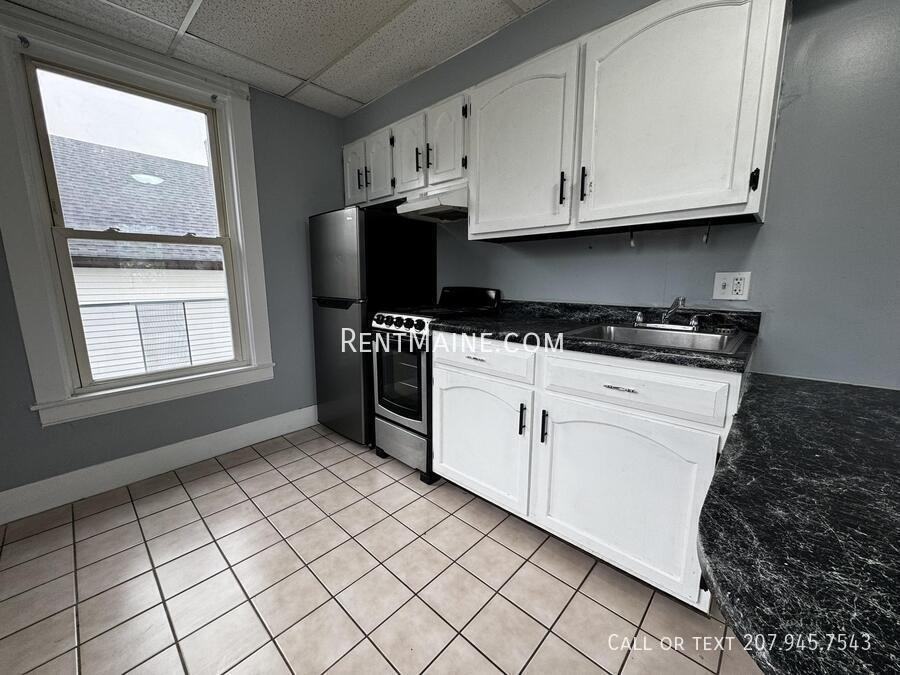 38 Oak St #3 - Photo 4 of 8