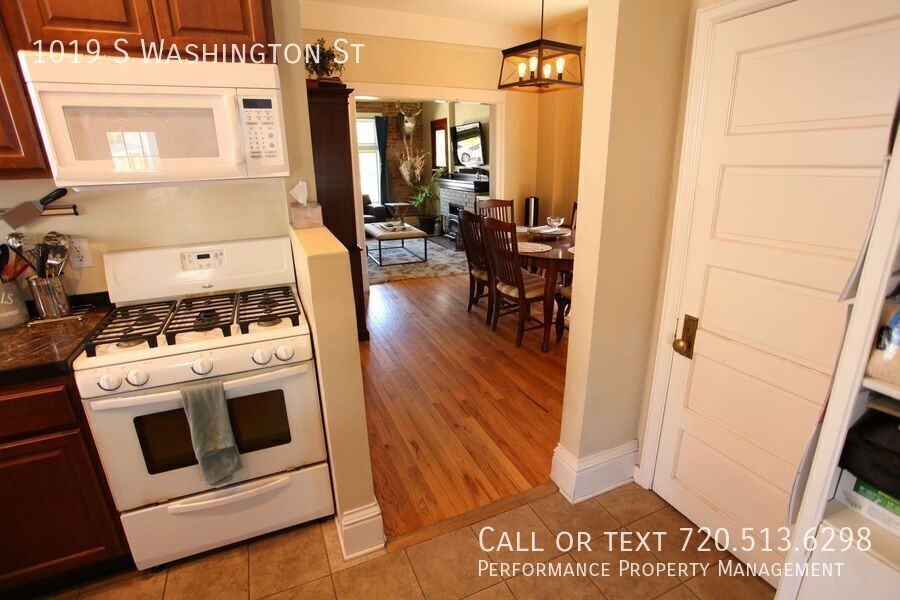 1019 S Washington St - Photo 6 of 32