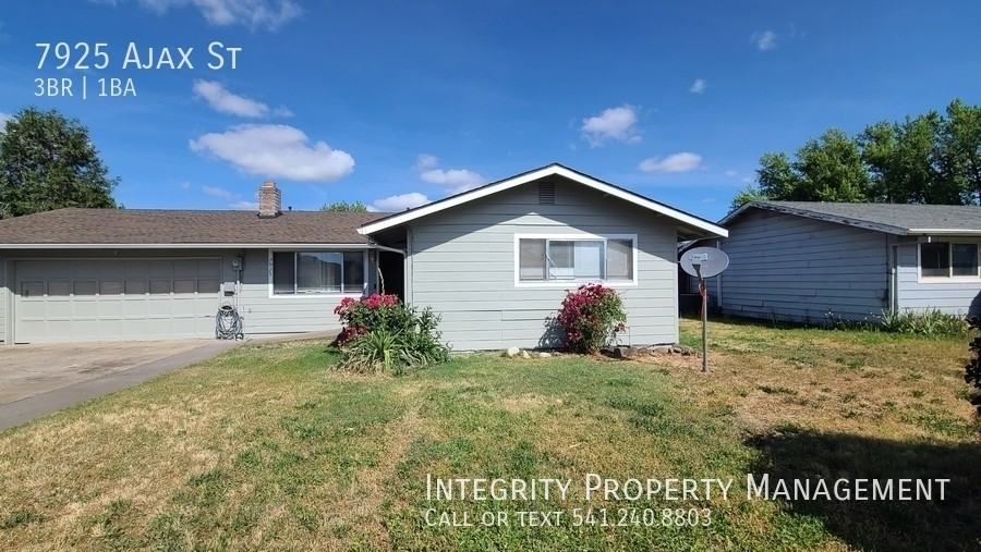7925 Ajax St - Photo 2 of 20