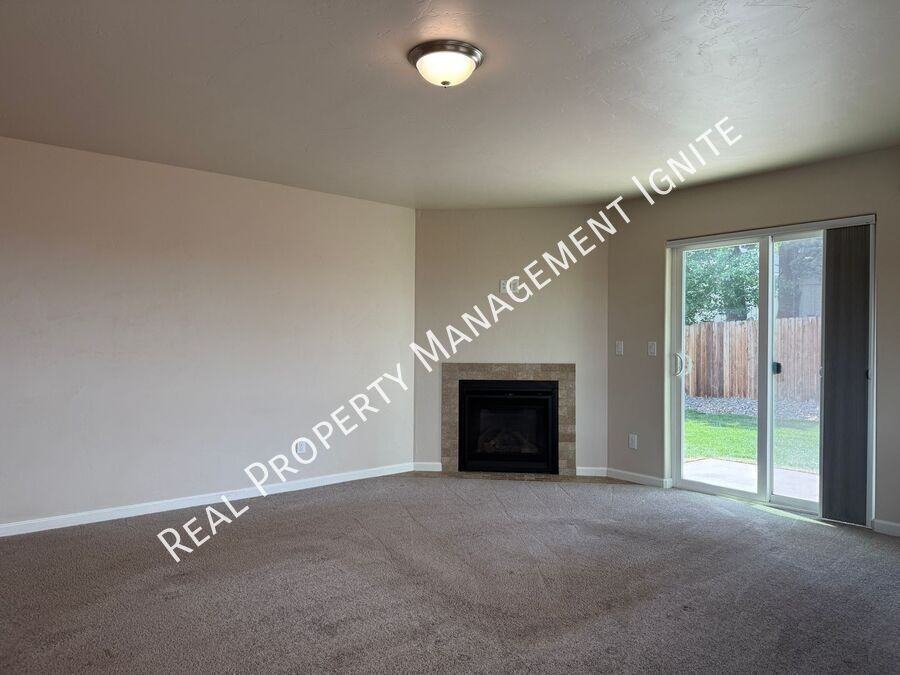 64625 Wood Ave - Photo 4 of 15