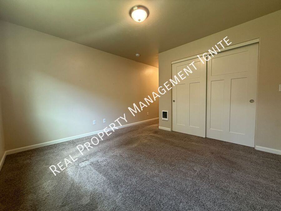 64625 Wood Ave - Photo 6 of 15