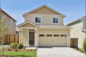 featured image of 4762 Driftwood St