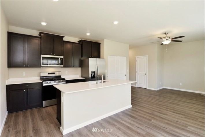 4762 Driftwood St - Photo 2 of 6