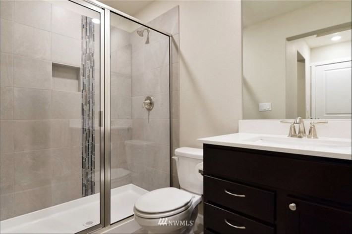 4762 Driftwood St - Photo 4 of 6