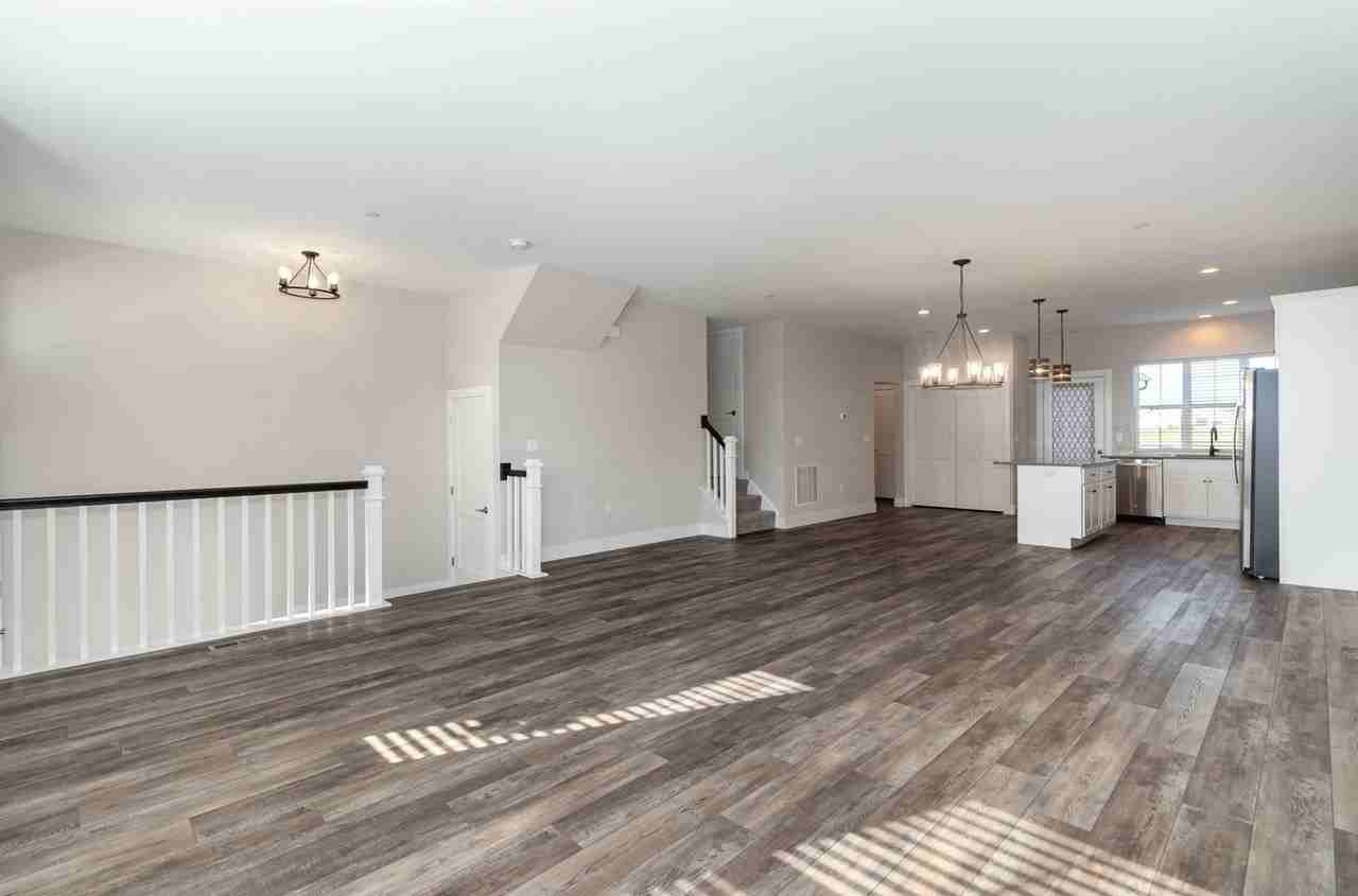 102 Stickley Dr - Photo 7 of 26