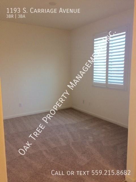 1193 S Carriage Ave - Photo 3 of 13