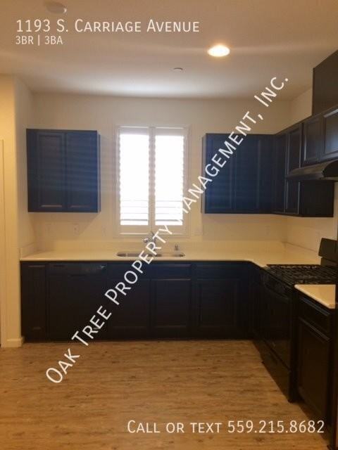 1193 S Carriage Ave - Photo 6 of 13