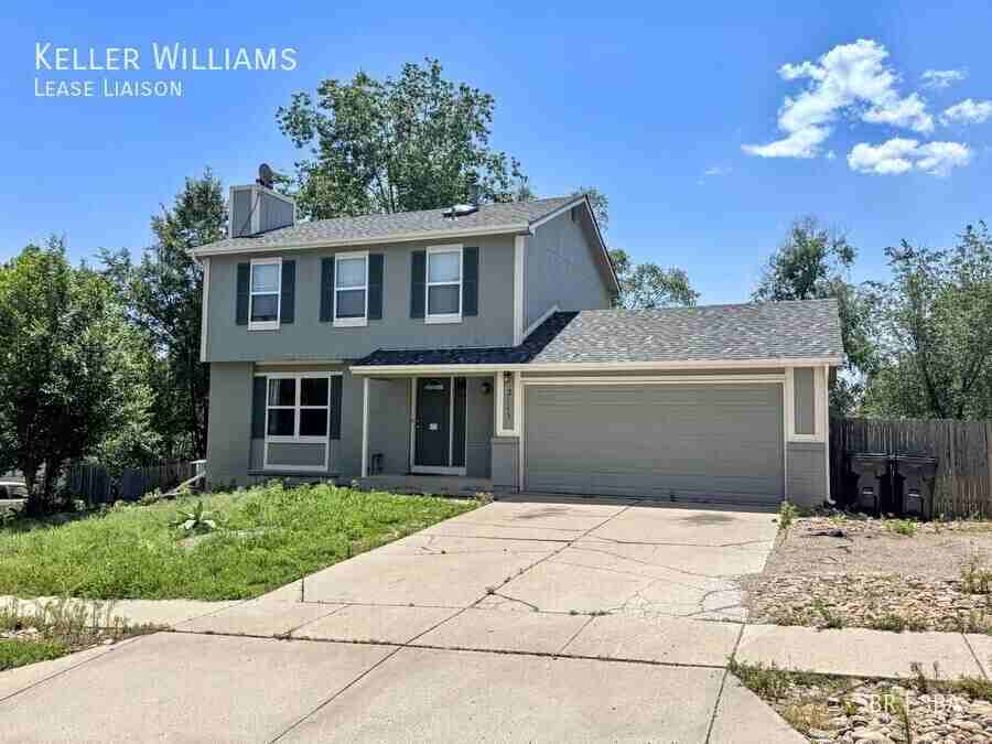 2115 Rimwood Dr - Photo 4 of 13