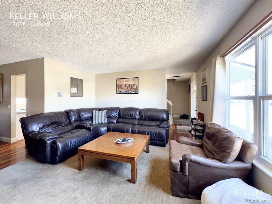 2115 Rimwood Dr - Photo 5 of 13