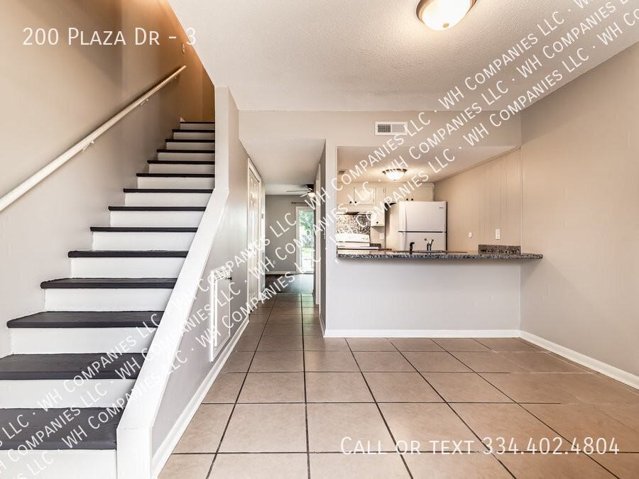 200 Plaza Dr #3 - Photo 3 of 40