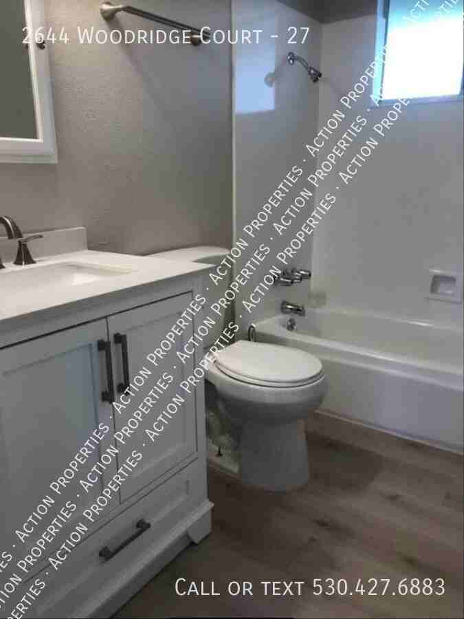 2644 Woodridge Ct #27 - Photo 5 of 9
