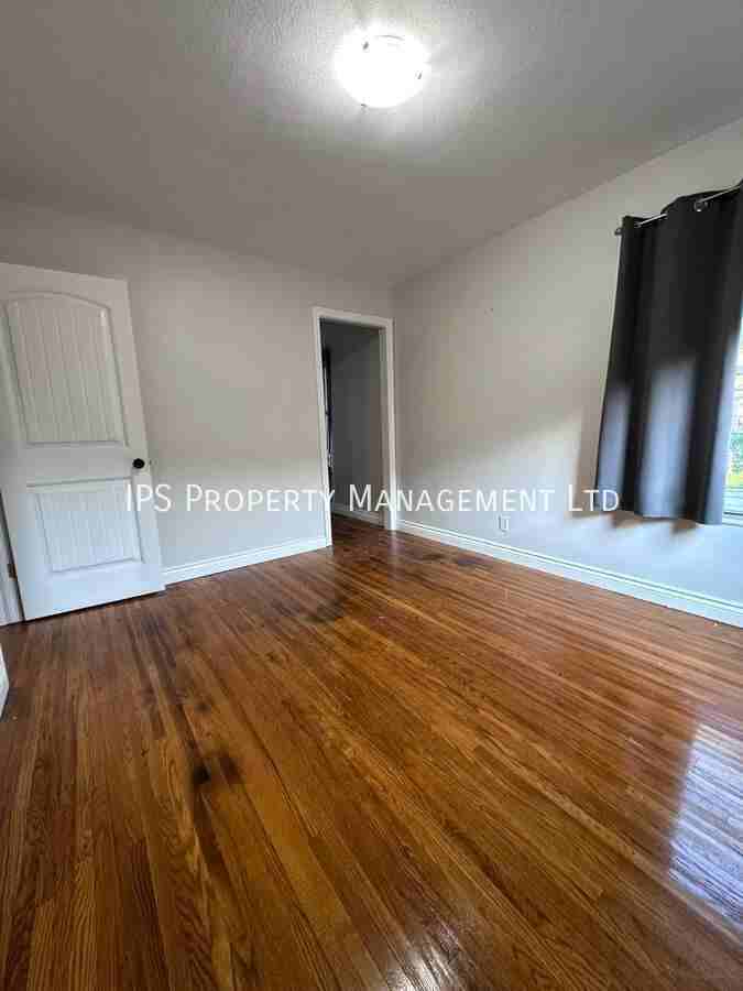 18 Montgomery Blvd - Photo 3 of 18