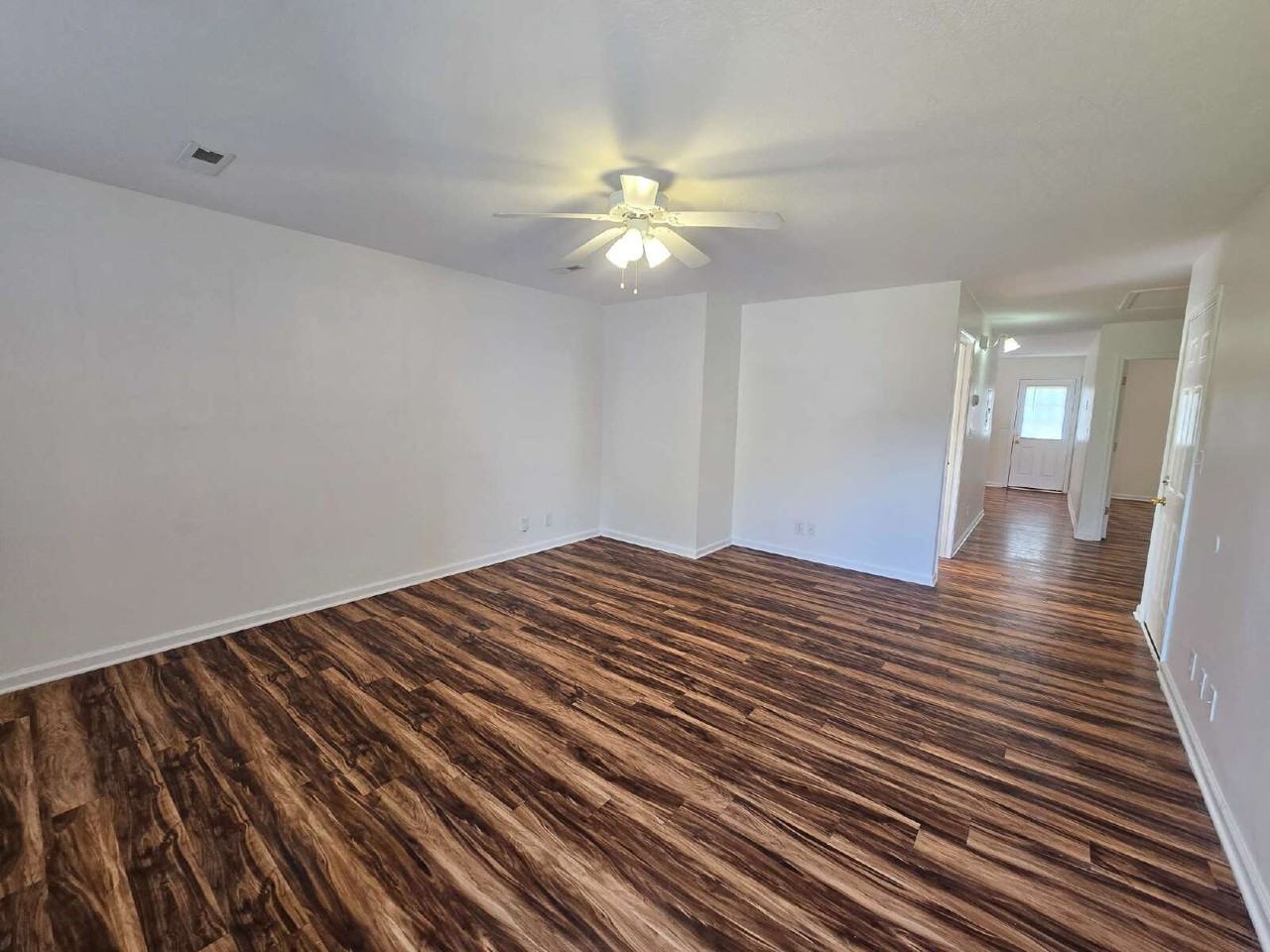 273 Executive Ave Apt A - Photo 2 of 13