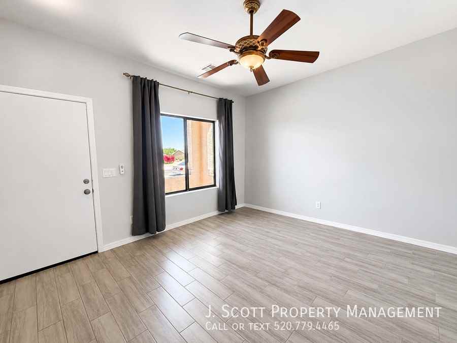 1207 W Carson Rd - Photo 3 of 24