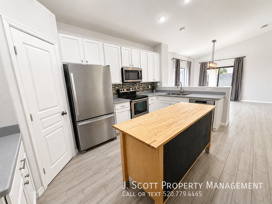 1207 W Carson Rd - Photo 4 of 24