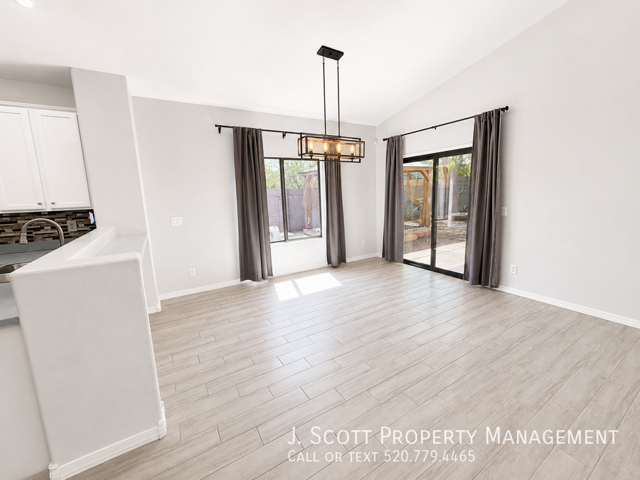 1207 W Carson Rd - Photo 7 of 24