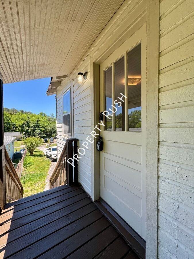 1820 Tunnel Blvd #A - Photo 3 of 13
