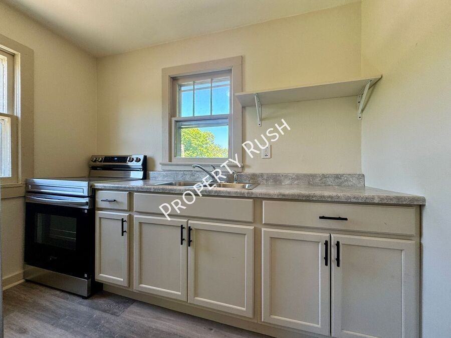 1820 Tunnel Blvd #A - Photo 7 of 13