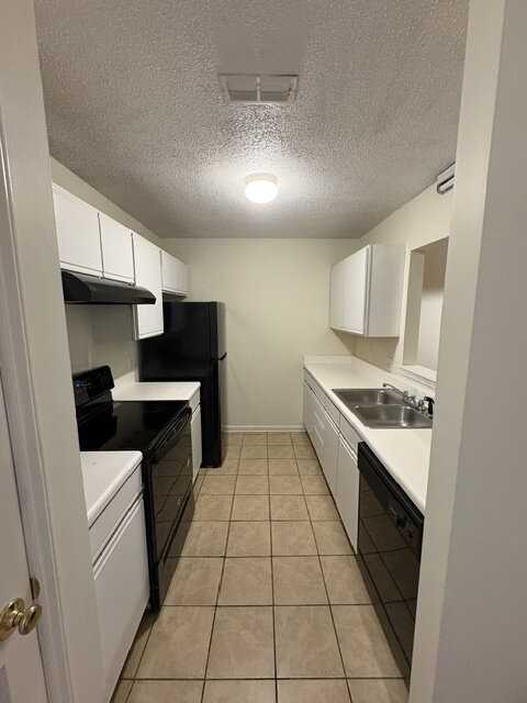 2807 Richard Dr #B - Photo 7 of 28