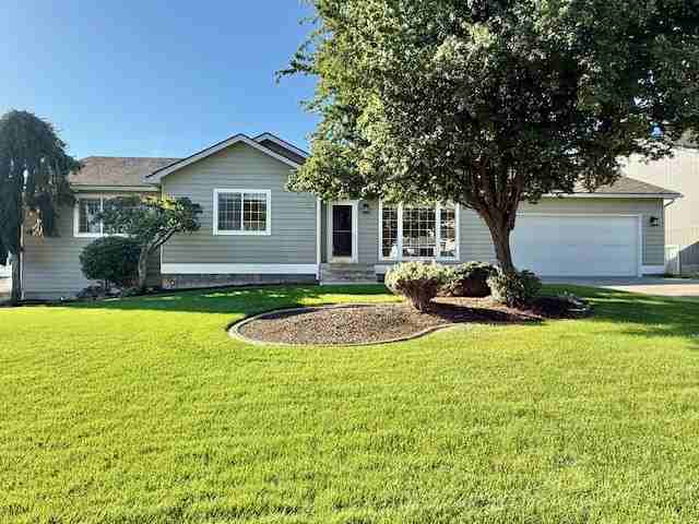 814 E Country Hill Ct