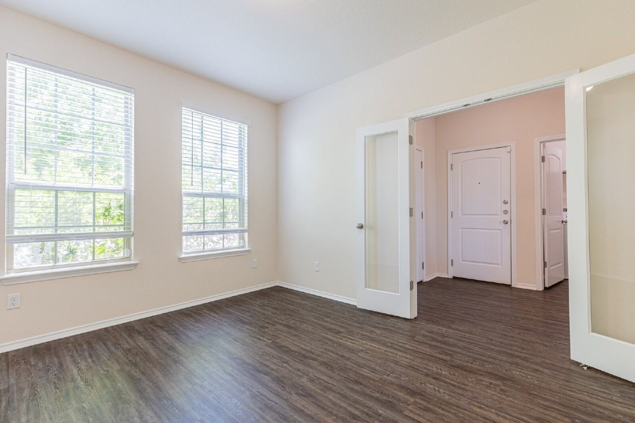 11219 Pomona Park Dr - Photo 5 of 36