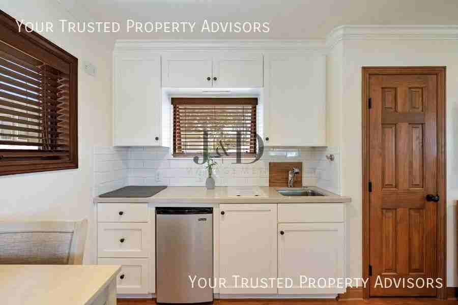 5425 Beaumont Ave - Photo 4 of 24