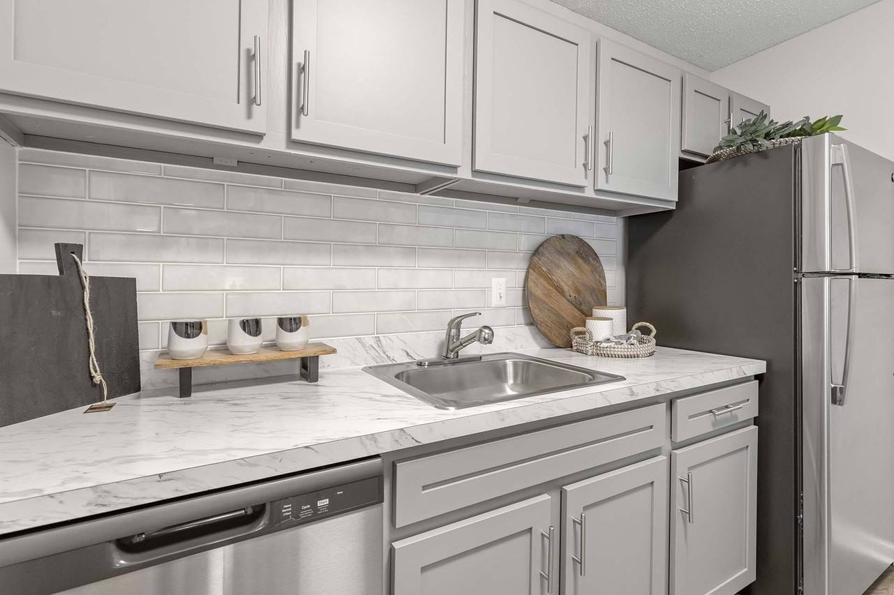Willow Trail Apartments - Photo 7 of 40