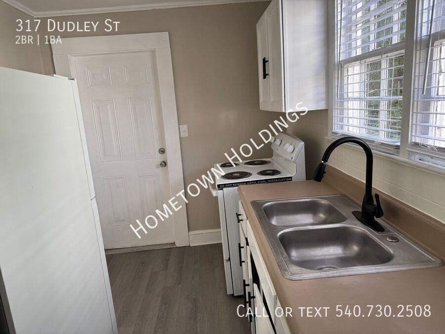 317 Dudley St - Photo 5 of 8