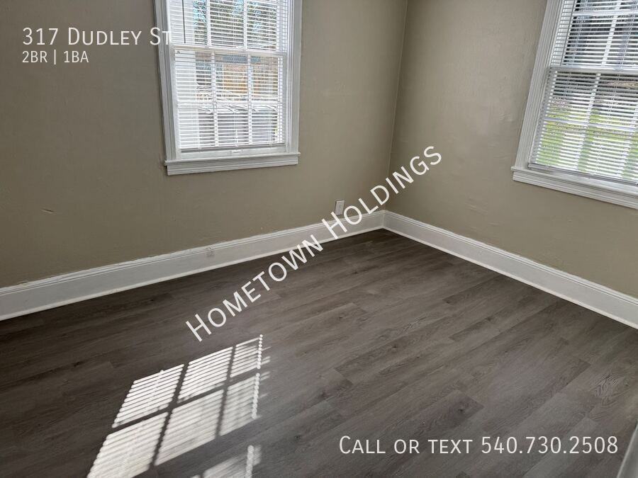 317 Dudley St - Photo 7 of 8