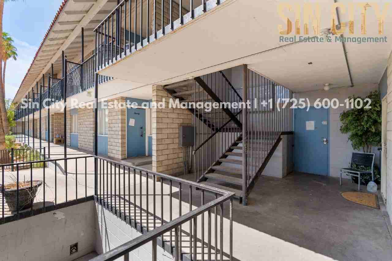 1011 N 4th St #9 - Photo 6 of 41