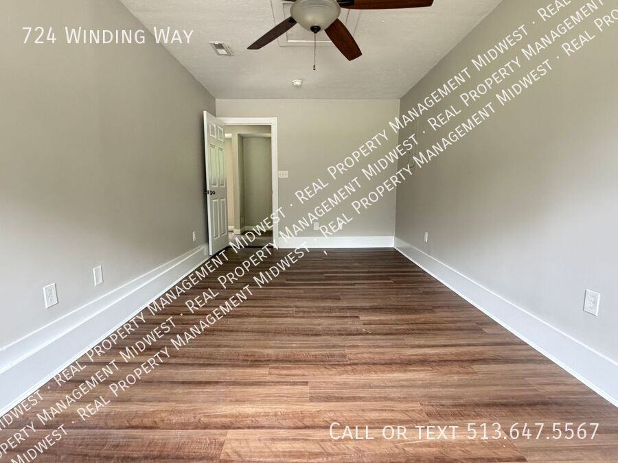 724 Winding Way - Photo 3 of 18