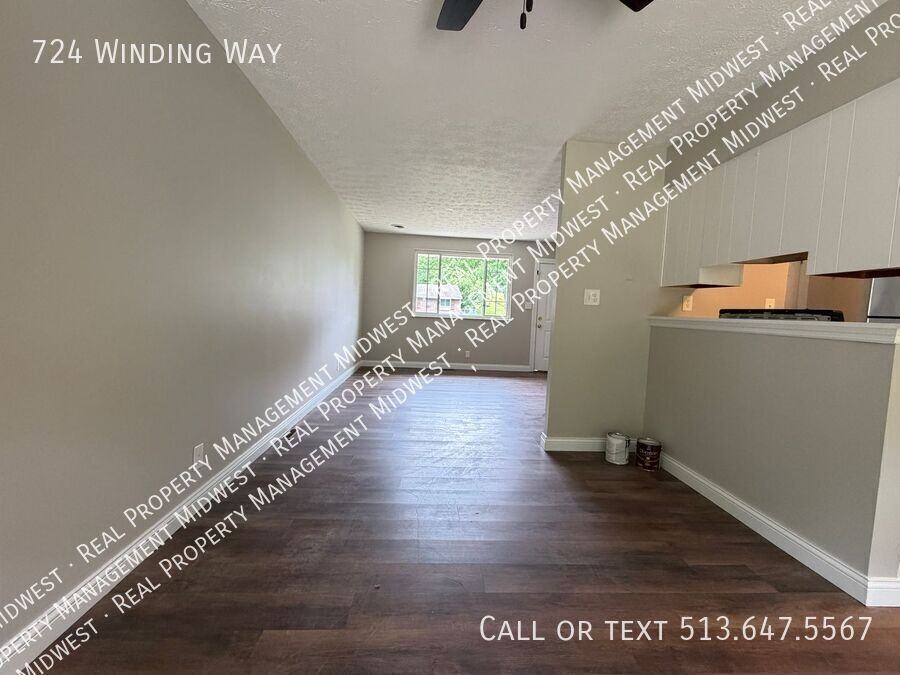 724 Winding Way - Photo 5 of 18