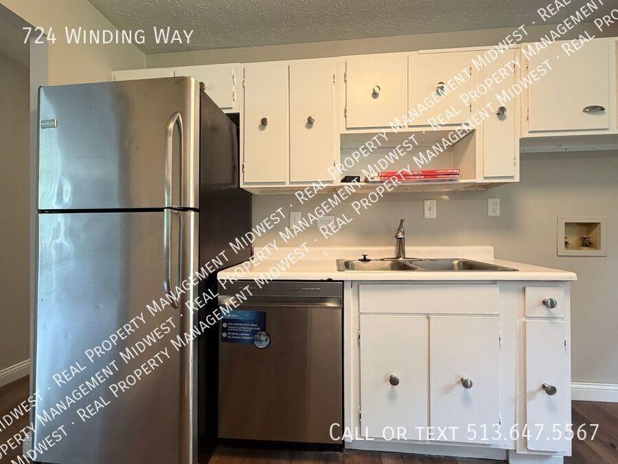 724 Winding Way - Photo 6 of 18