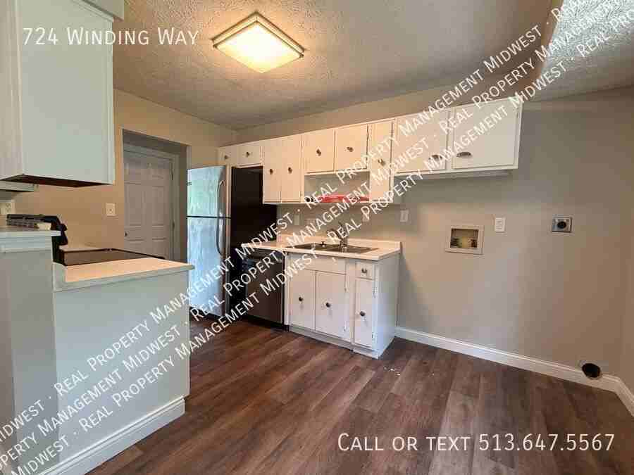 724 Winding Way - Photo 7 of 18