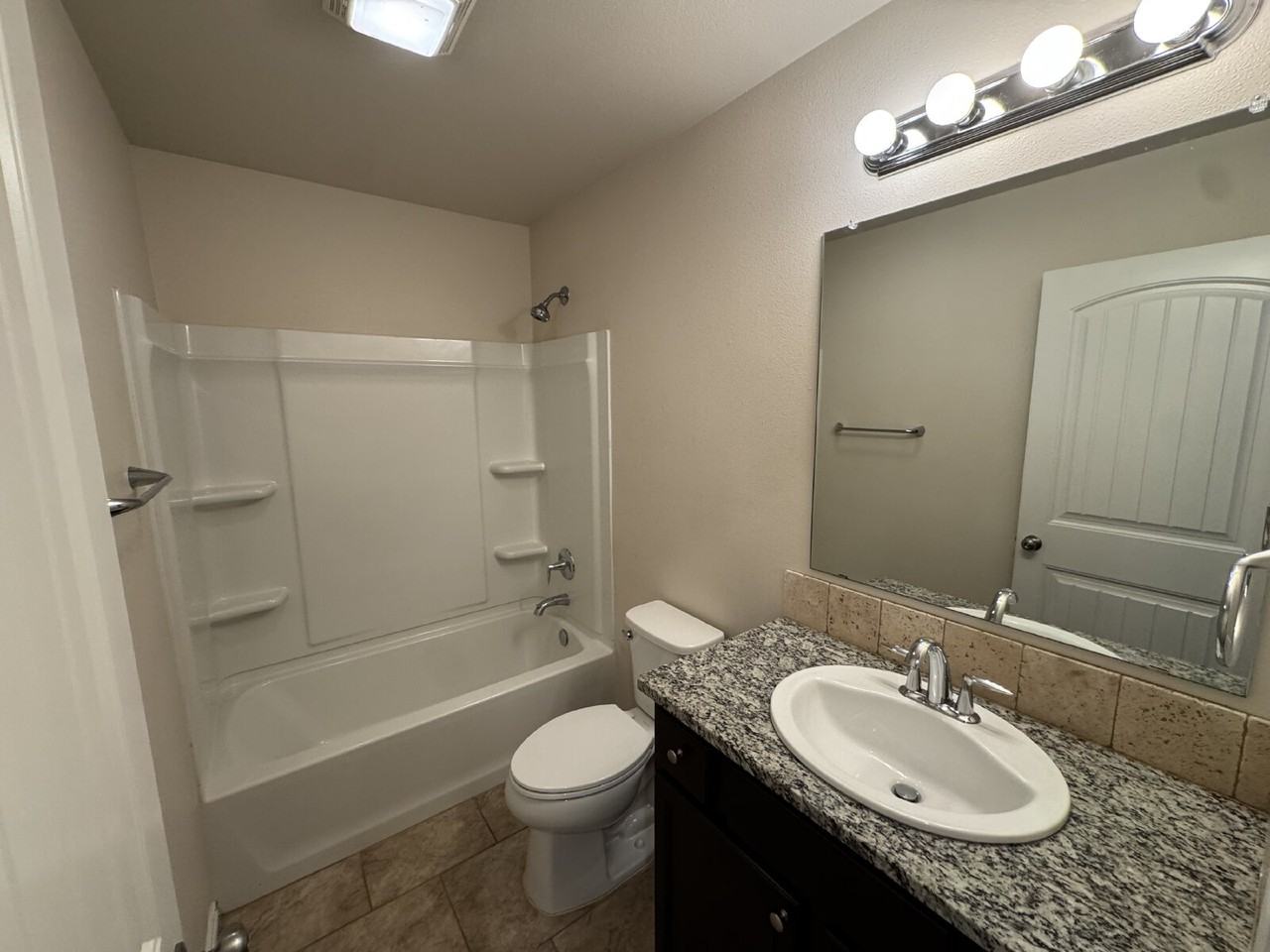 10105 Wausau Ave - Photo 6 of 10