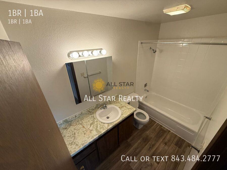 1315 Cordova St #205 - Photo 7 of 12