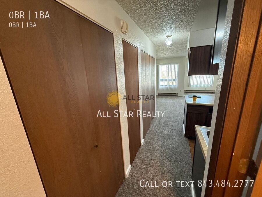 1315 Cordova St #302 - Photo 3 of 8