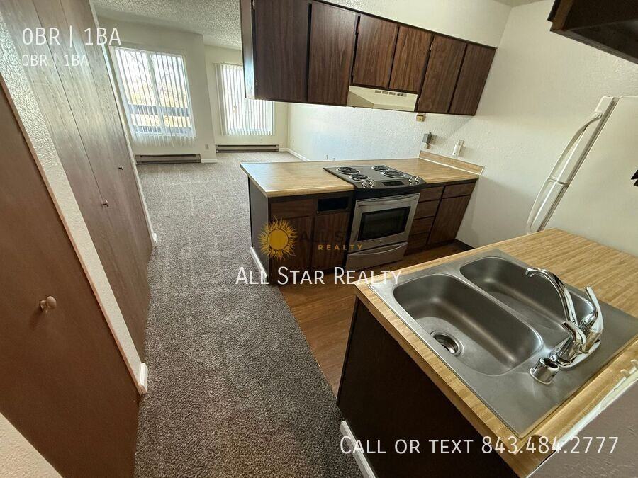 1315 Cordova St #302 - Photo 4 of 8