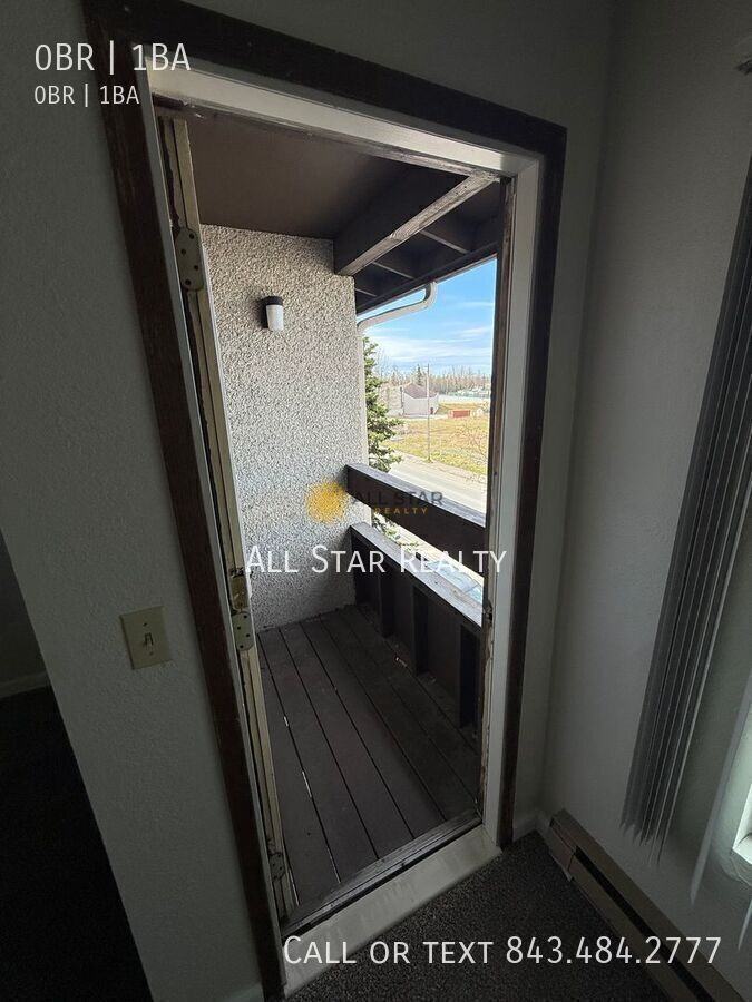 1315 Cordova St #302 - Photo 6 of 8