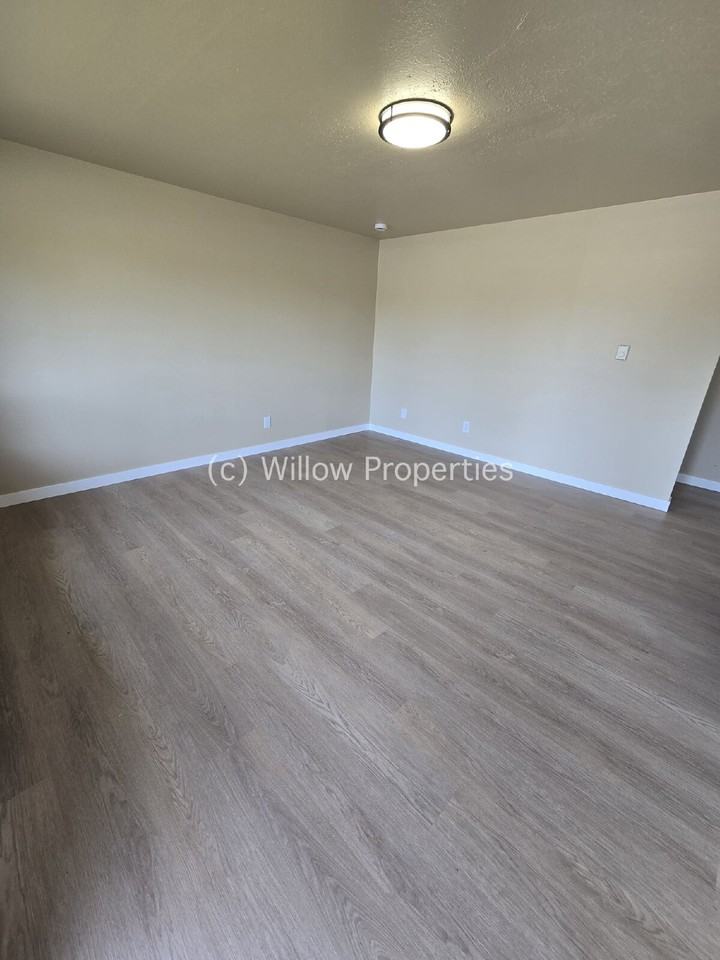 12020 Edgewood Ave Sw - Photo 3 of 9