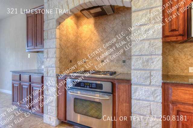321 Limestone Trl - Photo 3 of 30