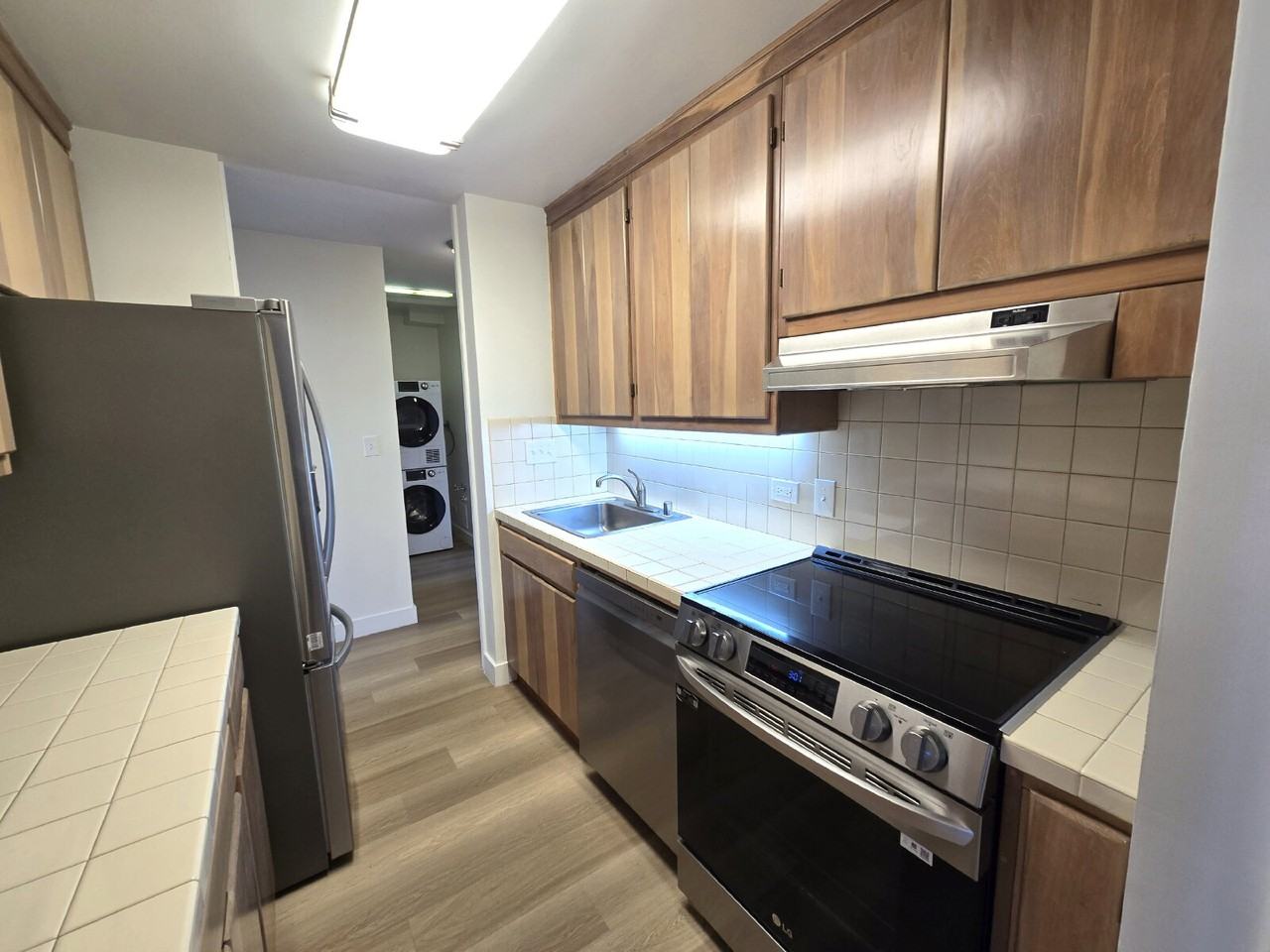 920 Ward Ave - Photo 6 of 25