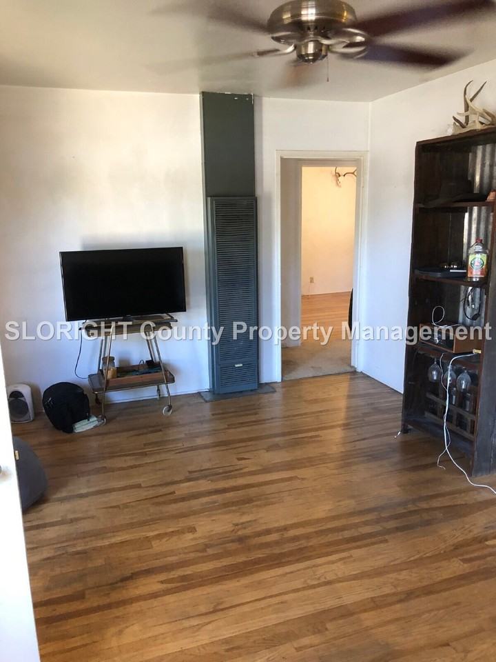 434 11th St - Photo 3 of 7