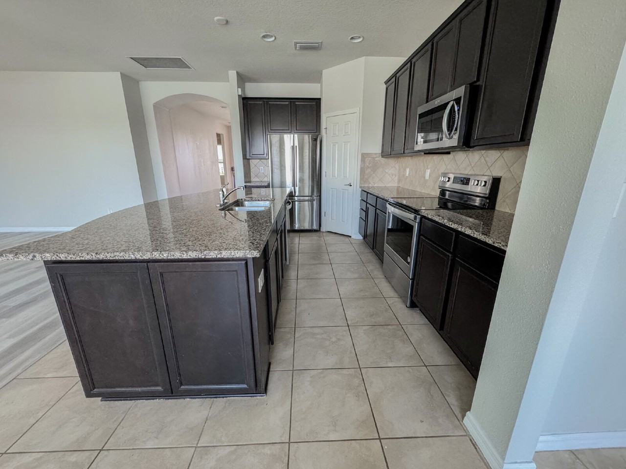 6217 Kenava Loop - Photo 4 of 15
