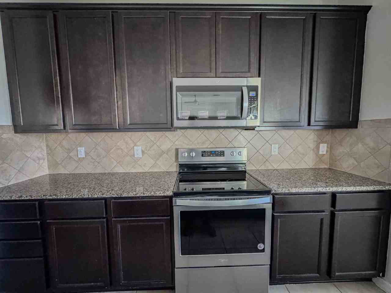 6217 Kenava Loop - Photo 5 of 15