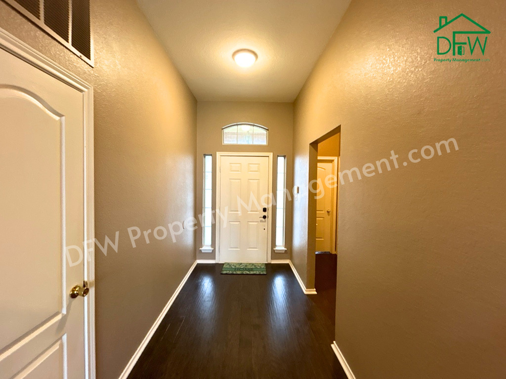9091 San Joaquin Trl - Photo 2 of 21