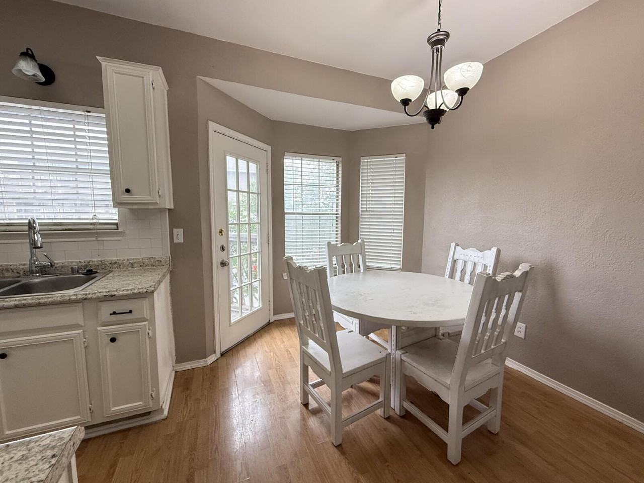 1327 Speight Ave - Photo 6 of 20